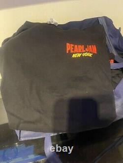 2022 Pearl Jam Madison Square Garden T-Shirt XL Tour 9/11 MSG New York City NYC