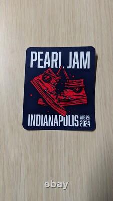 Pearl Jam Indianapolis (XL) Indy Car Long Sleeve Sticker Pin Token Combo Aug 26
